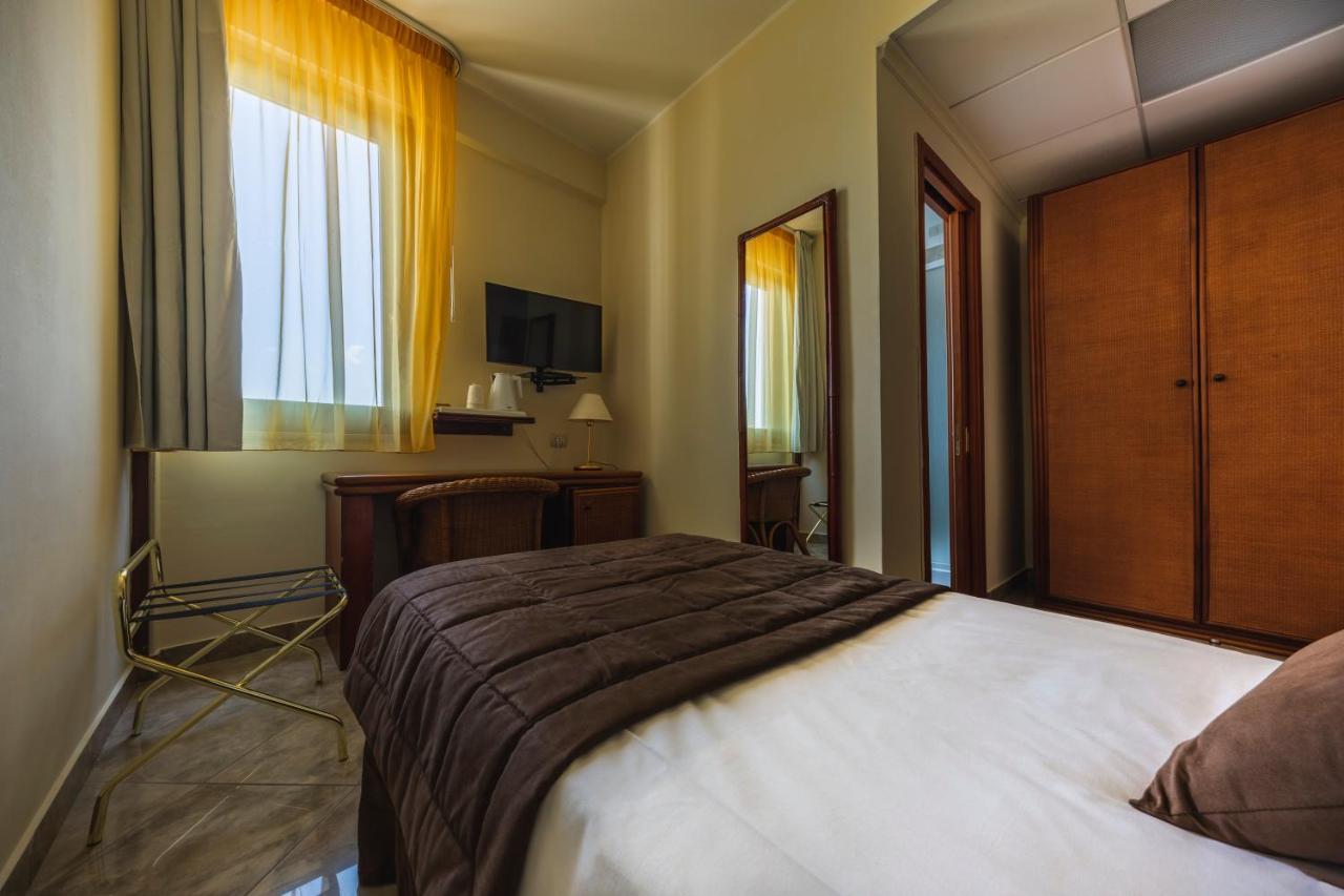 Apulia Hotel Taranto Ara Solis Lido Azzurro Εξωτερικό φωτογραφία