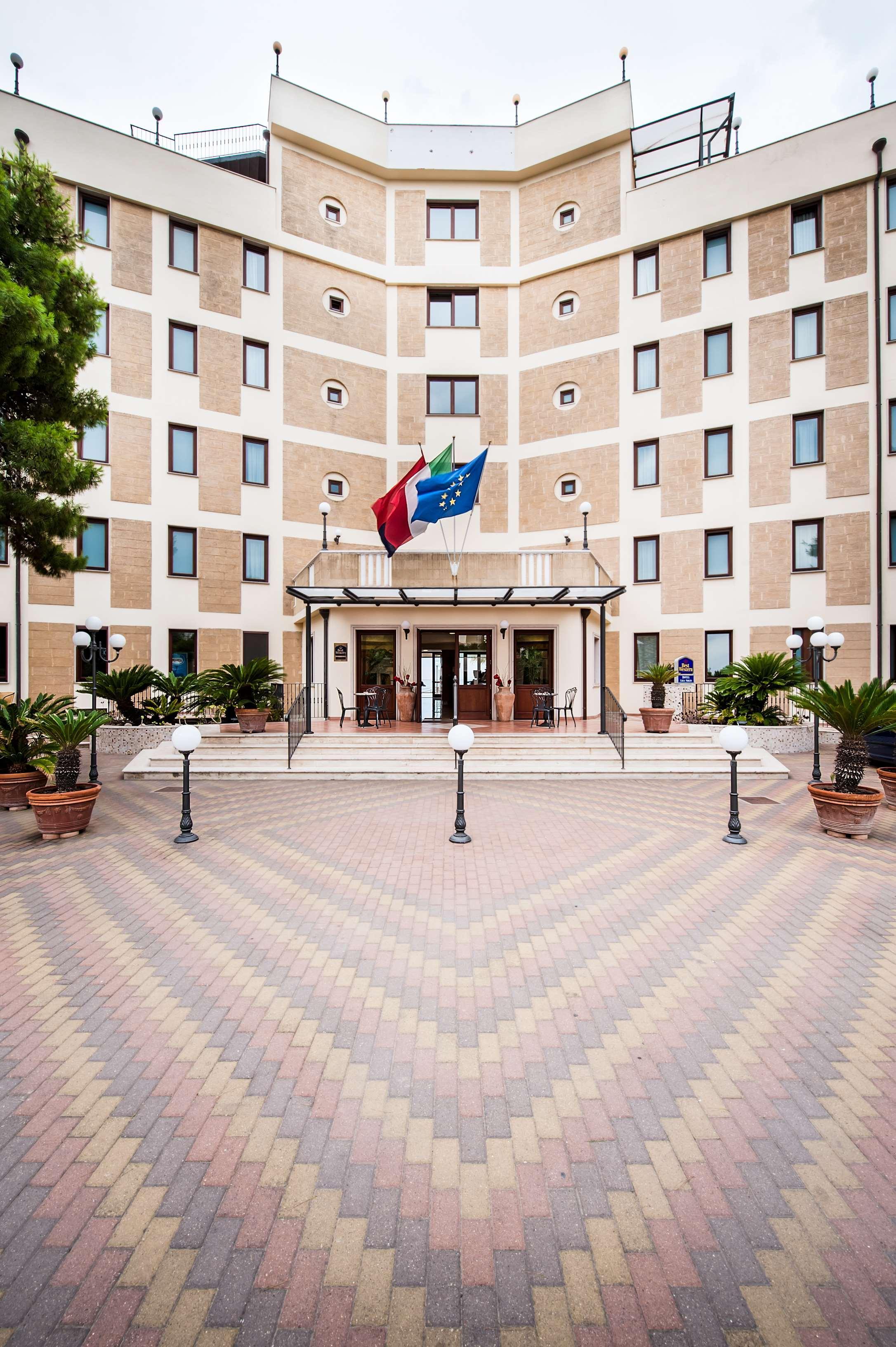 Apulia Hotel Taranto Ara Solis Lido Azzurro Εξωτερικό φωτογραφία