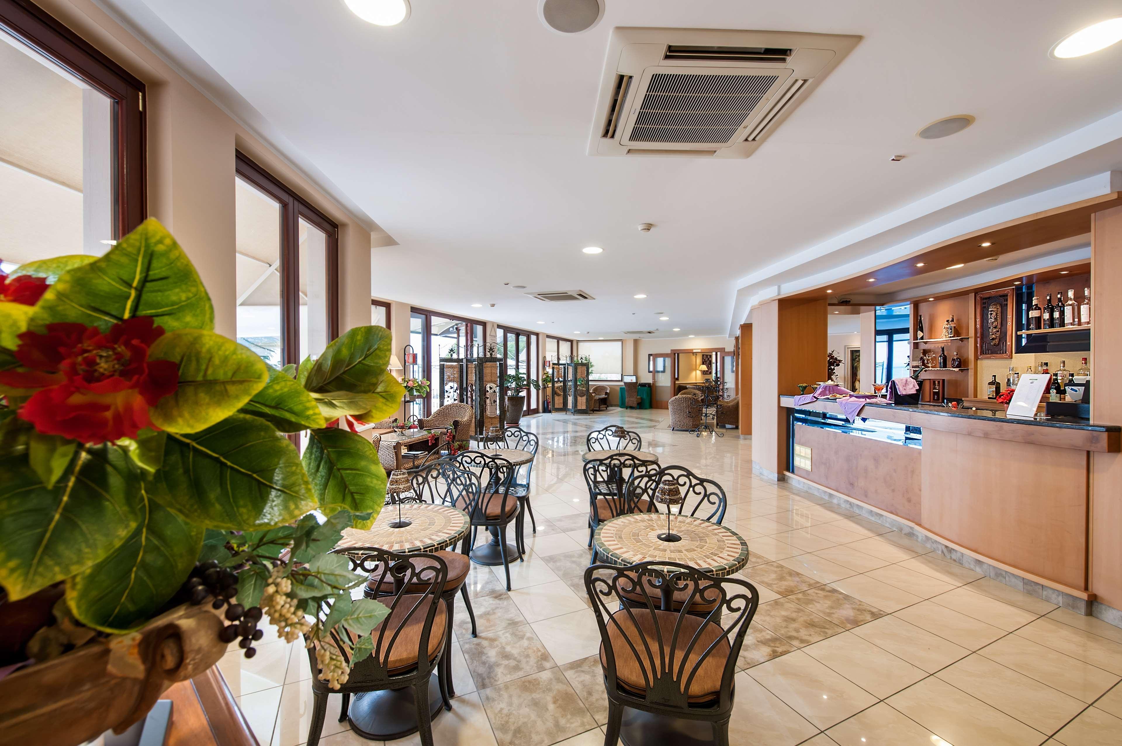 Apulia Hotel Taranto Ara Solis Lido Azzurro Εξωτερικό φωτογραφία