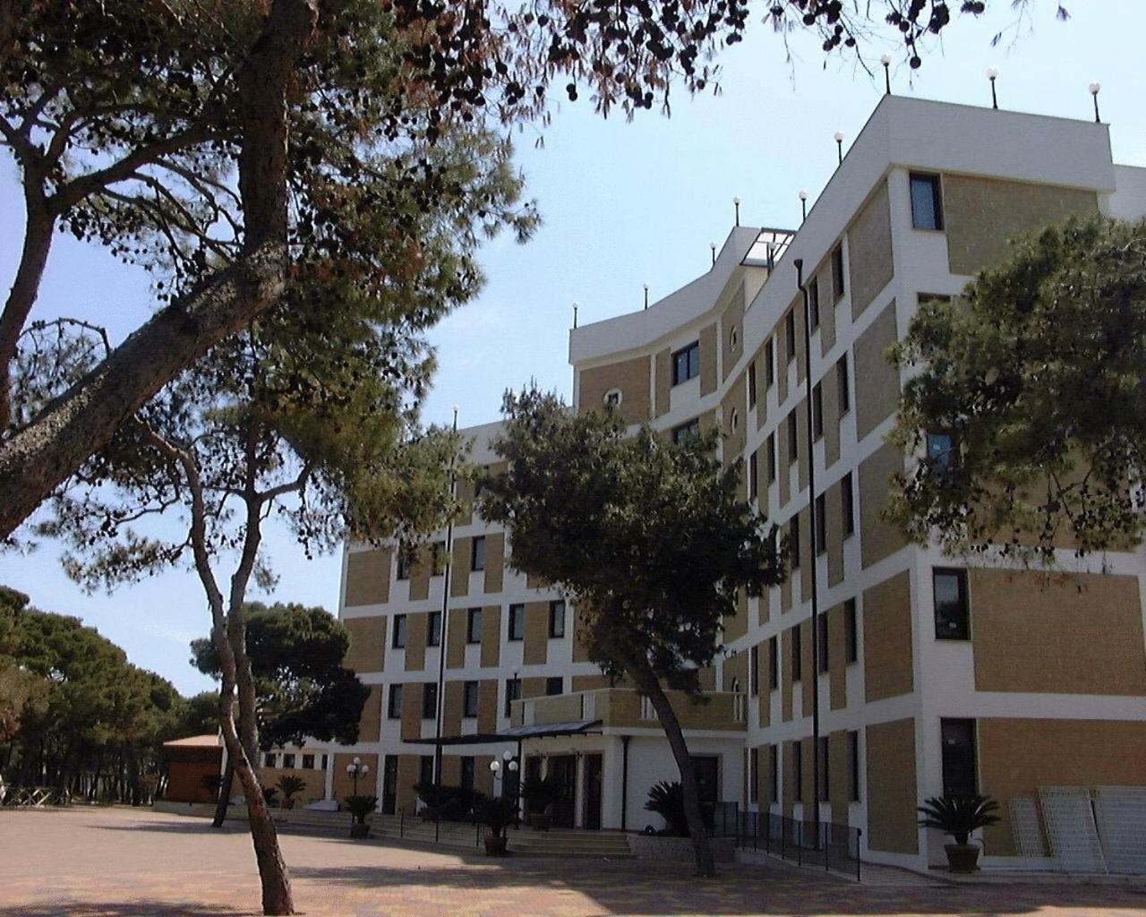 Apulia Hotel Taranto Ara Solis Lido Azzurro Εξωτερικό φωτογραφία